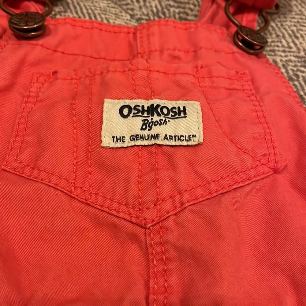 Oshkosh short overalls size 6 mths